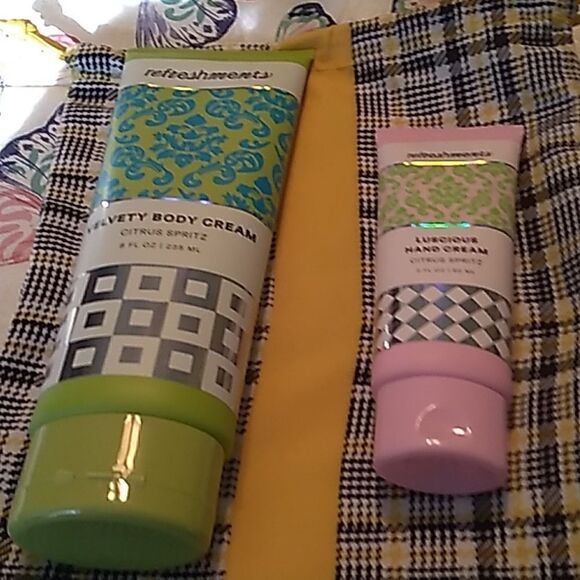 Refreshments Hand /Body Set - Picture 1 of 7